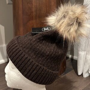 Marcus Adler Knit Cuffed Beanie Hat,Faux Fur Animal Pom Pom,warm,thick,winter